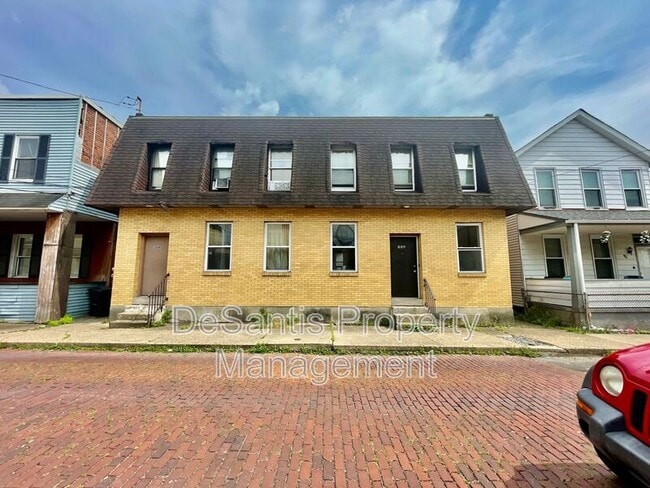 Building Photo - 306 Campbell St Rental