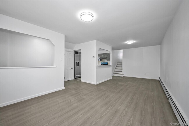 Photo - 1684 W 9th St Unidad 2nd Floor