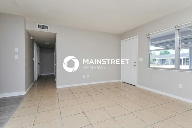 Photo - 4 Bedroom Pet-Friendly Home in Winter Haven, FL with Main Street Renewal