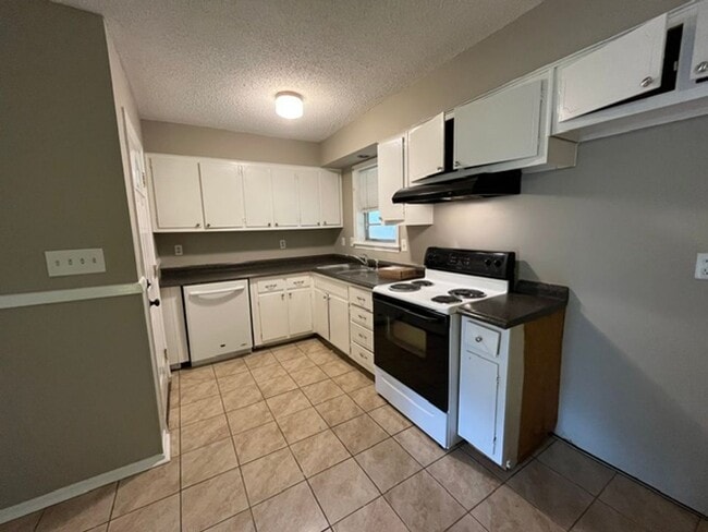 Photo - Renovated 3 Bedroom 1 Bath Home for Rent!!