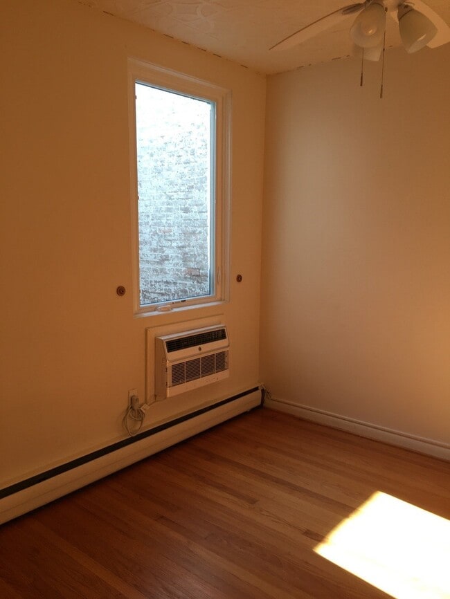 Photo - 933 St Paul St Unidad B5