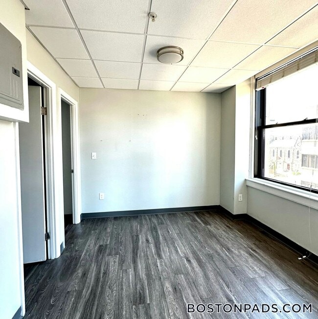 Building Photo - 507 Main St Unit 803