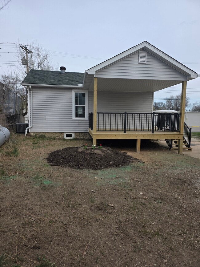 Photo - 715 Walnut St