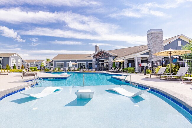 Luxury Pool - Villas On Fir