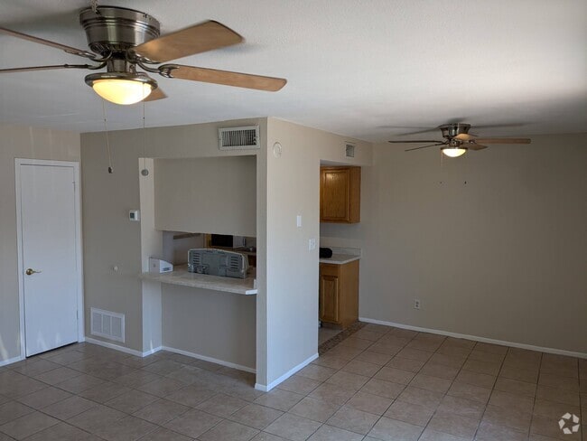 Building Photo - 5436 W Sheena Dr Unit 5436 Rental