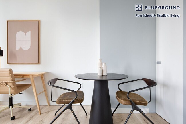 Photo - 70 W 45th St Unidad FL34-ID1131