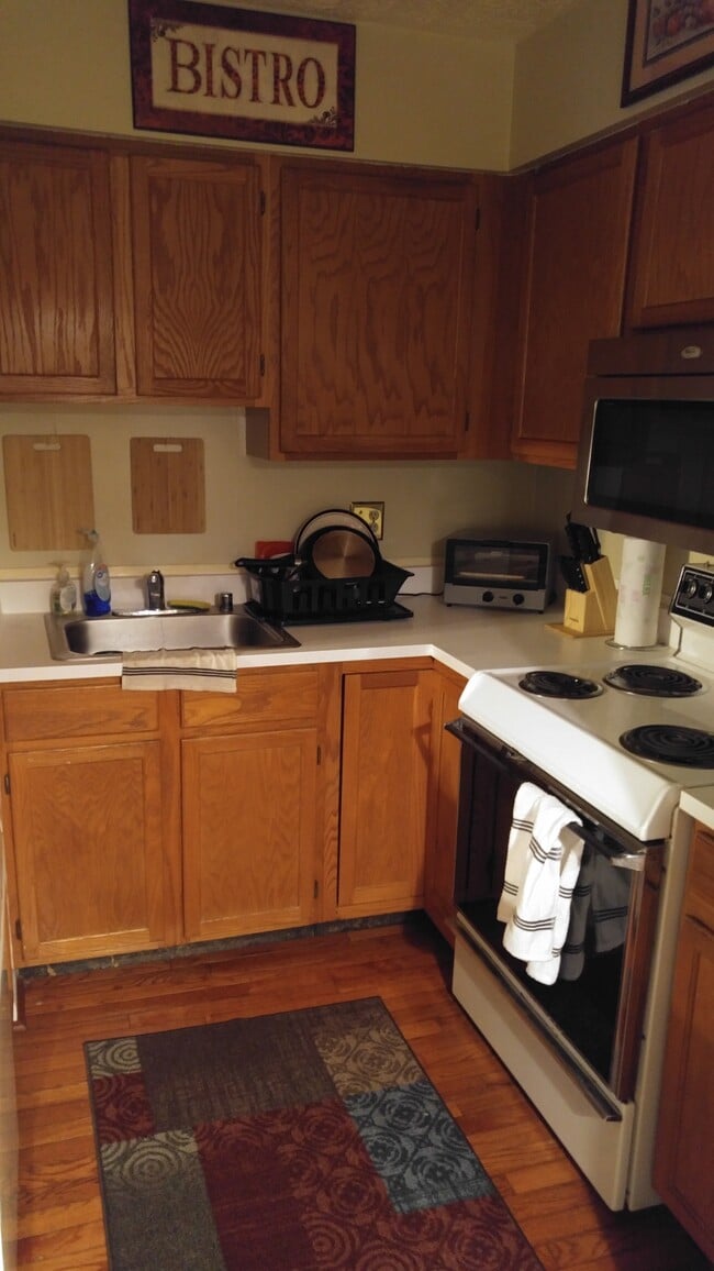 Photo - 2215 Lowells Glen Rd Unit E