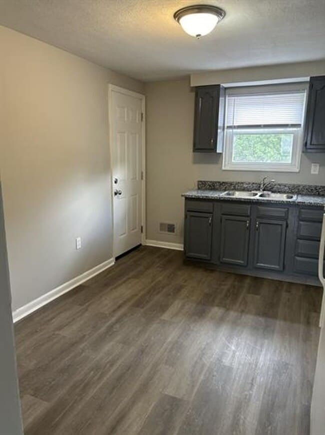 4809 Saddlebrook Ln Unit 3