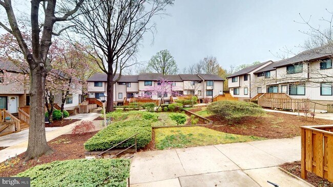 Photo - 1689 Westwind Way