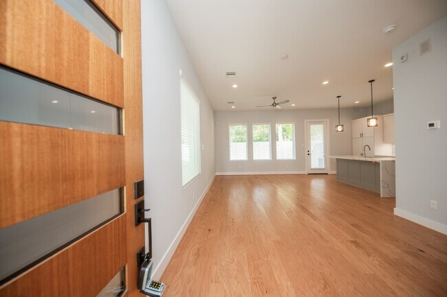 Photo - 1860 W Tidwell Rd