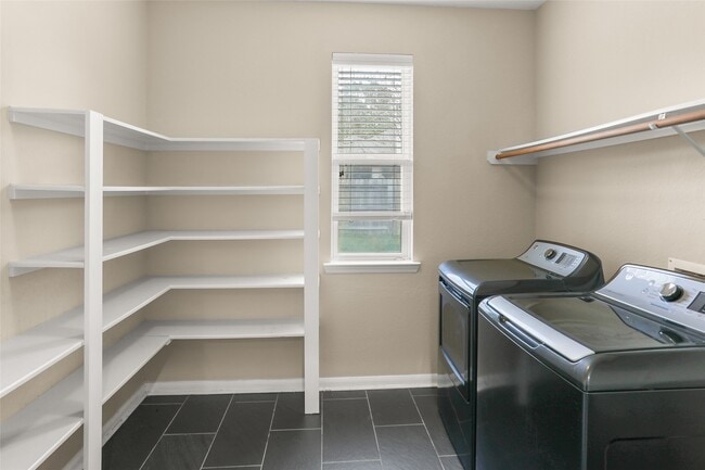 Building Photo - 17110 Tupelo Garden Cir