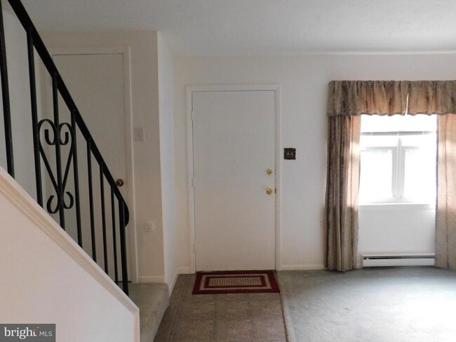 Photo - 205 Moore Dr