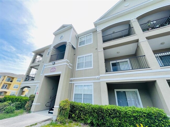 Building Photo - 8201 Claire Ann Dr Unit 202