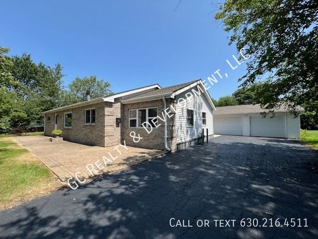 Building Photo - 1085 Basswood St Rental