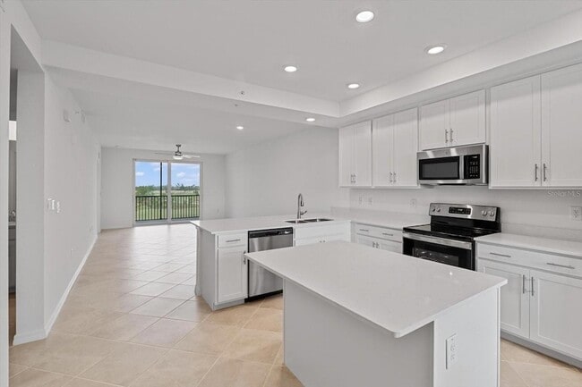 12180 Wellen Golf St Unit 305