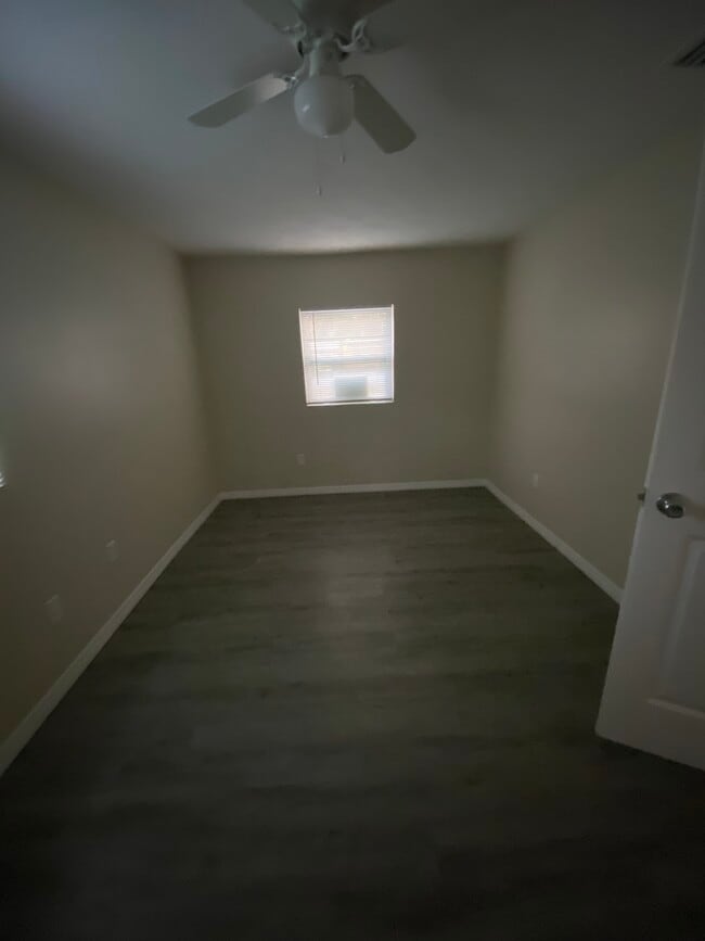 Photo - 7803 Lueders Ave