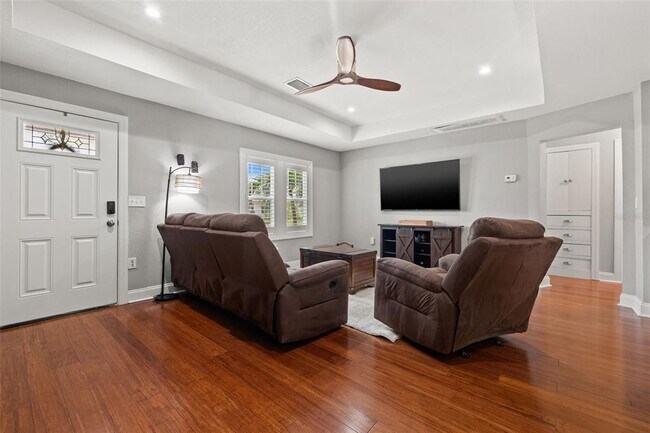 Photo - 2309 2nd Ave S