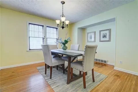 Photo - 52 Edgemont Rd