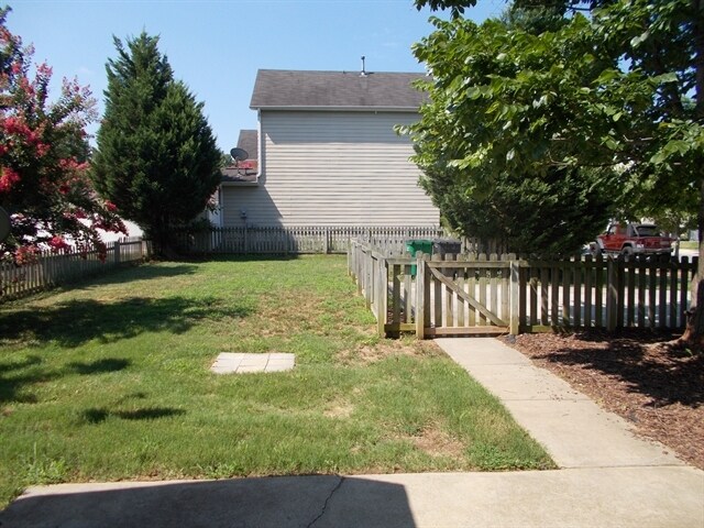 Photo - 4008 Wilgrove Way Dr