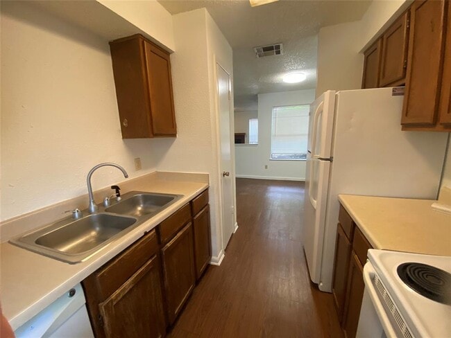 Photo - 8704 Schick Rd