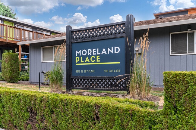 Moreland Place Apartments