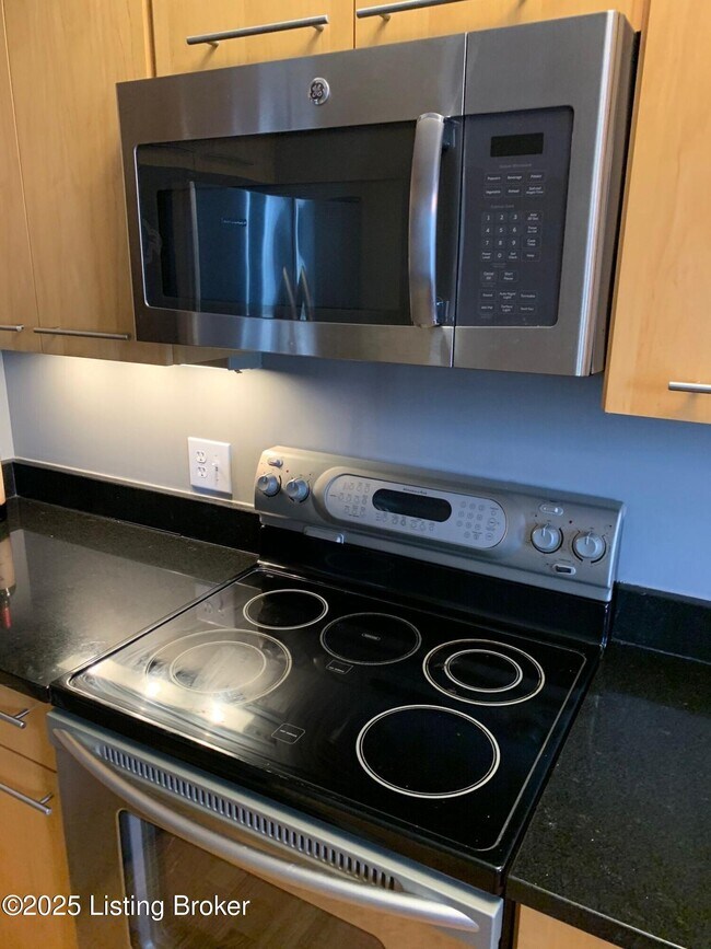 Photo - 604 S 3rd St Unit 809