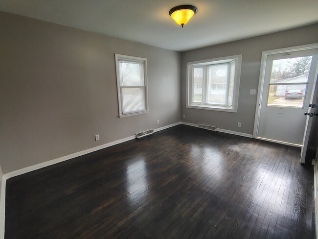 Photo - 912 Hayes Ave