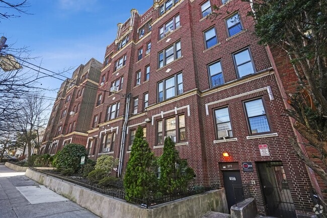 Building Photo - 277 Harrison Ave Unit C3 Rental