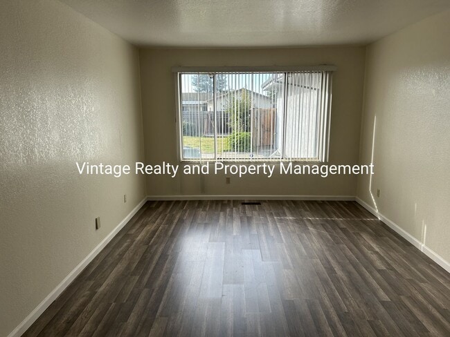 Photo - Back On The Rental Market Update 3 Bedroom Home With A Swimming Pool!!!