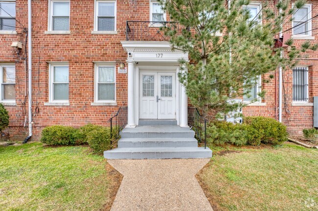 Building Photo - 177 36th St NE Rental