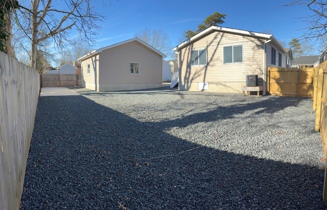 Backyard - 1049 Mariner Ave