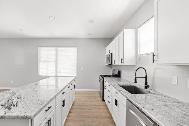 Photo - 1113 N Hamilton Ave