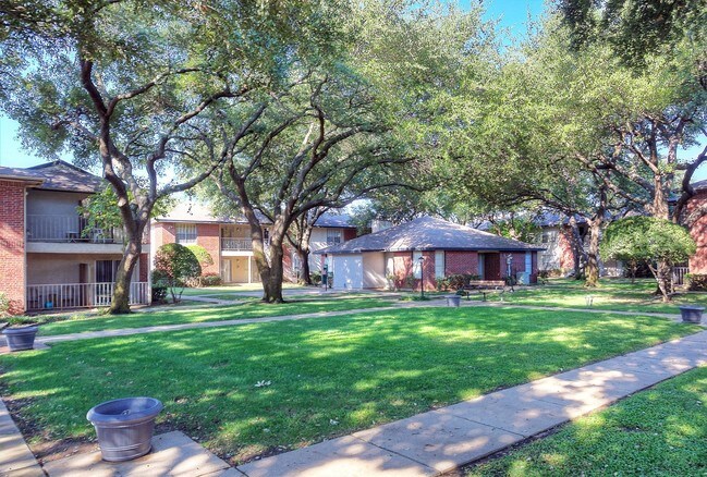 Photo - Crestbrook Apartments