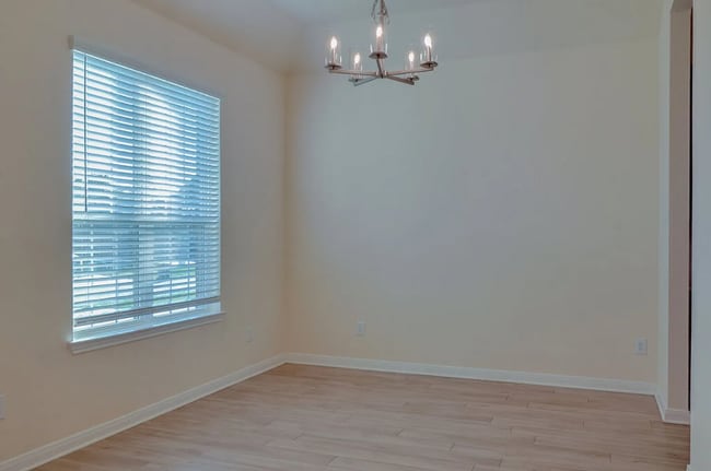 Photo - 3027 Dade Loop