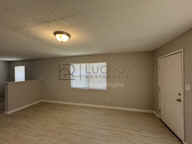 229 Lawrence Rd