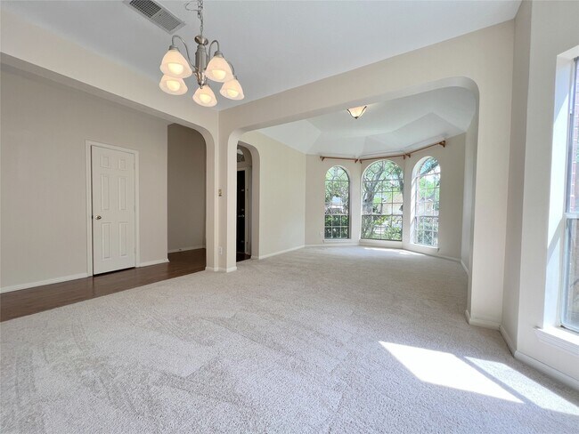 Photo - 4723 Silverlake Dr