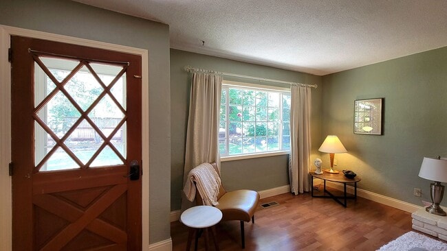 Photo - Escape to your riverside retreat!