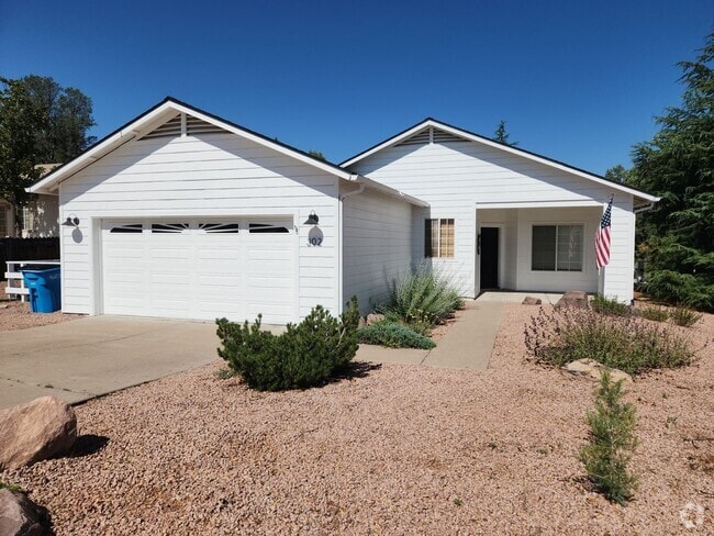 Building Photo - Amazing 2 bed + den / 2 baths in Stone Creek Rental