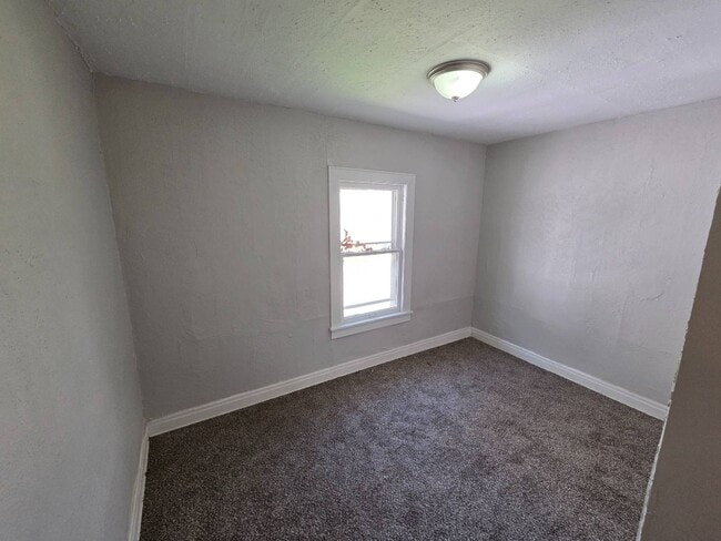 Photo - 3081 E 67th St Unidad Upper