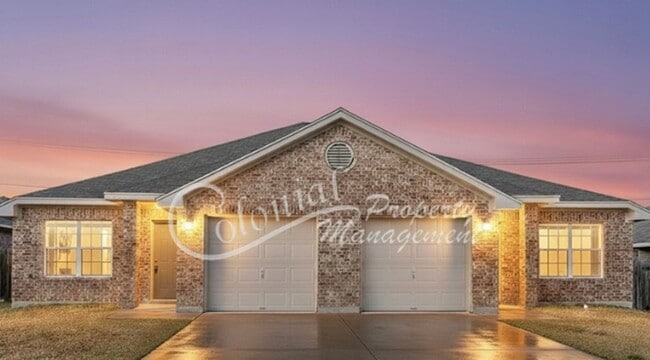 Building Photo - AVAILABLE SOON!