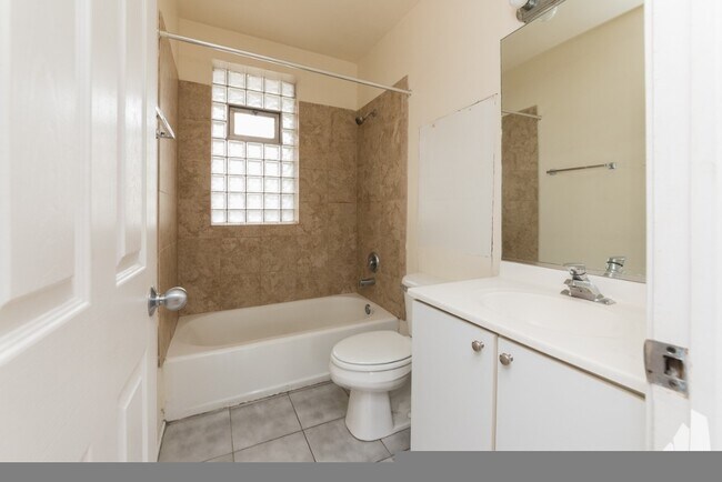 Photo - 2009 W Cortez St Unit 12
