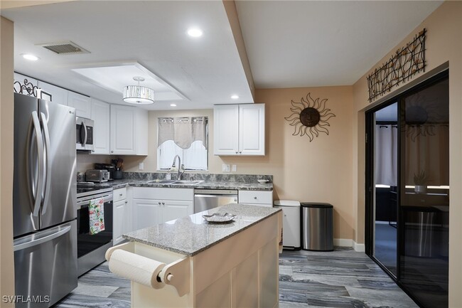 Building Photo - 16001 Amberwood Lake Ct Rental