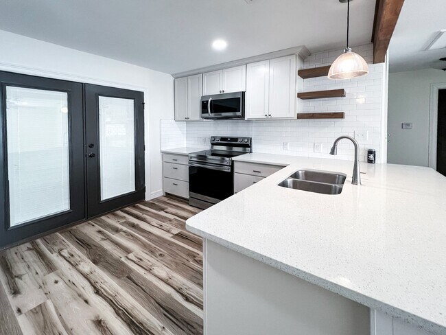 Photo - 2001 N Fm Unit 8