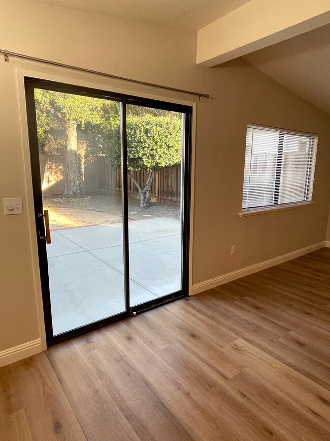 Photo - 10210 Sterling Blvd