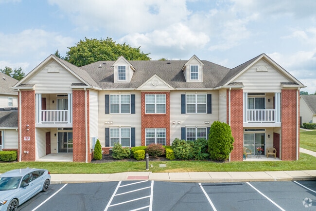 Building Photos - Lakeview Park Rental