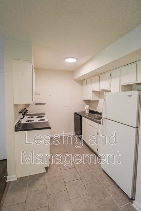 Photo - 2494 Etiwan Ave