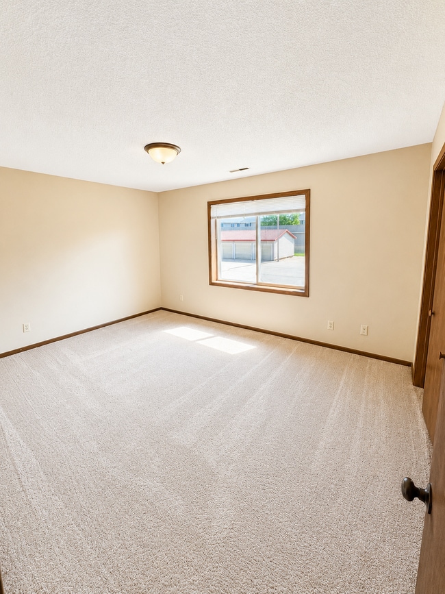 Photo - 3271 Ansborough Ave