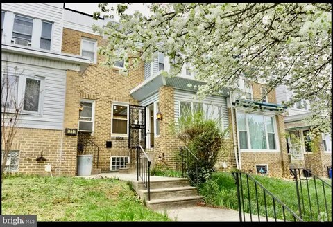 Building Photo - 1709 N Robinson St Rental