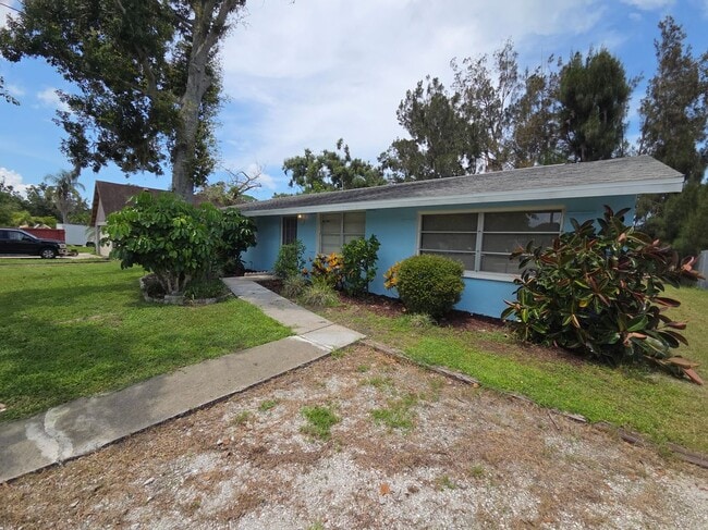 Building Photo - 4136 S Lockwood Ridge Rd