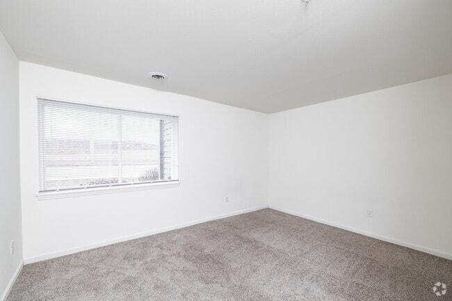 2BR, 1BA - 1,020SF - Bedroom